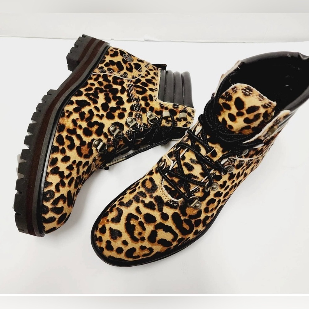 Timberland Hiker Boots Leopard Animal Print​​​